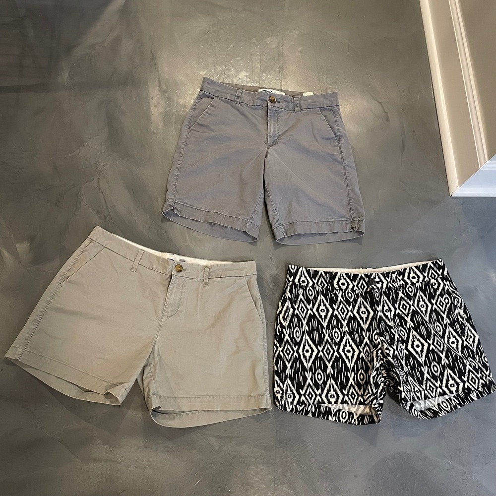 Old Navy Chino Shorts Lot of 3 Womens Size 4 Light Dark Gray Ikat Print Mid Rise
